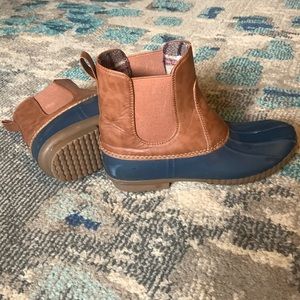 Waterproof size 9 boots